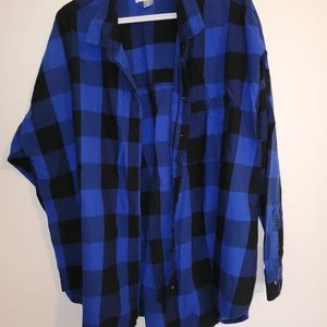 Womens Old Navy cute blue Buffalo Plaid button down. XXL